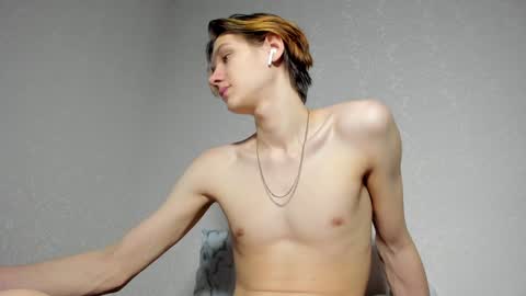 Snapshot of 0verlandd chatting on 01.24.25 Adam online show from 01.24.25