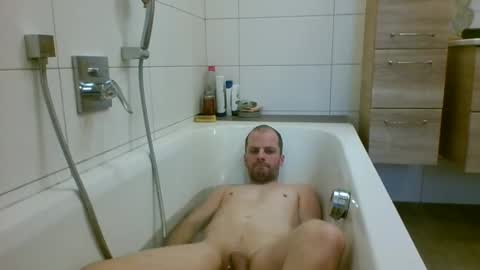 Snapshot of 19berni91 chatting on 12.13.24 berni online show from 12.13.24