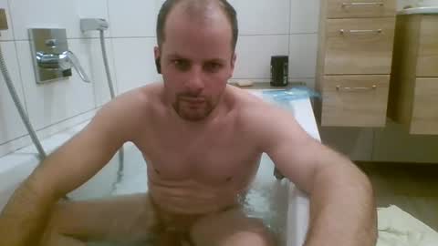 Snapshot of 19berni91 chatting on 02.26.25 berni online show from 02.26.25