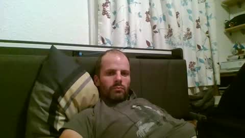 Snapshot of 19berni91 chatting on 09.25.25 berni online show from 09.25.25