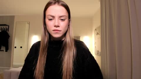 Snapshot of 1i1ypa1mer chatting on 12.18.24 Lily 3 online show from 12.18.24