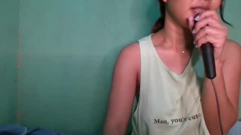 Snapshot of 1smile4u chatting on 12.24.24 1smile4u online show from 12.24.24