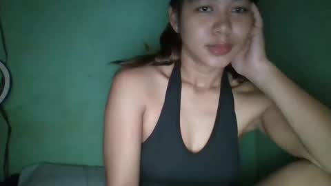 Snapshot of 1smile4u chatting on 02.14.25 1smile4u online show from 02.14.25