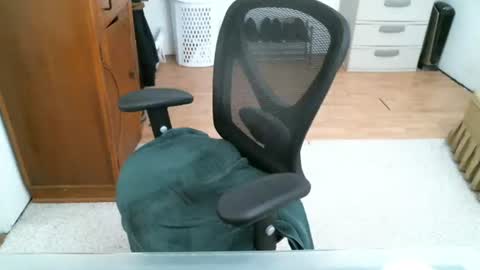 Snapshot of 2for1more chatting on 09.26.25 Call me SIR if you want my attention. Pup Handler Master Owner online show from 09.26.25