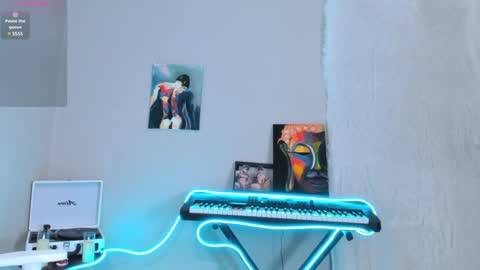 Snapshot of 4ever_dude chatting on 02.07.25 Andrew online show from 02.07.25