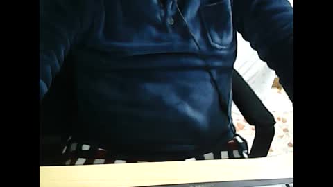 Snapshot of 69desamor chatting on 12.15.24 69desamor online show from 12.15.24