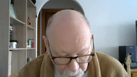 Snapshot of 7thsojourn chatting on 12.08.24 Papi online show from 12.08.24