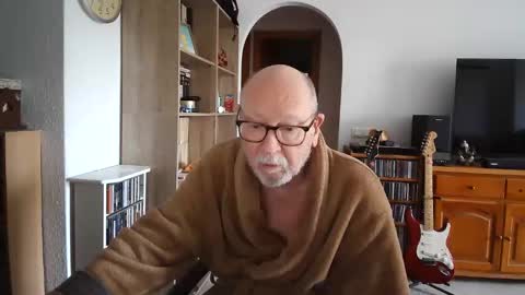 Snapshot of 7thsojourn chatting on 02.19.25 Papi online show from 02.19.25