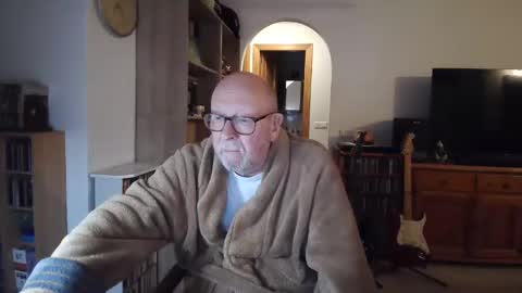 Snapshot of 7thsojourn chatting on 02.19.25 Papi online show from 02.19.25