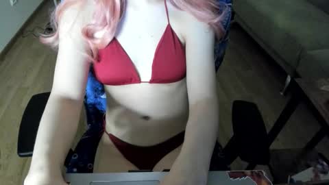 Snapshot of 884748384 chatting on 11.11.25 Vika online show from 11.11.25