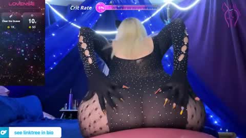 Snapshot of 88vixxxen chatting on 11.01.25 88Vixxxen online show from 11.01.25