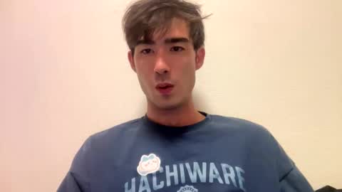 Snapshot of 9thislandd chatting on 11.05.25 9thislandd online show from 11.05.25