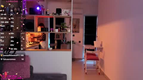 Snapshot of _alleyesonme chatting on 02.23.25 Mia online show from 02.23.25