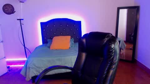 Snapshot of _anne_hot chatting on 12.09.24 Anne online show from 12.09.24