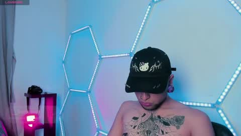 Snapshot of _baterchatur chatting on 01.25.25 Lunita  online show from 01.25.25