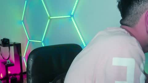 Snapshot of _baterchatur chatting on 01.28.25 Lunita  online show from 01.28.25