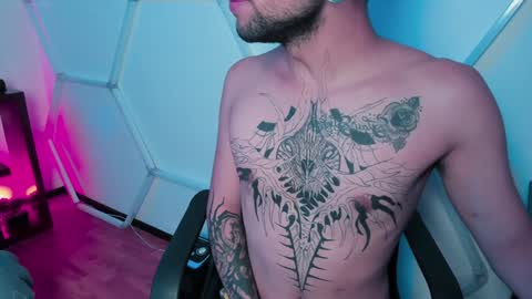 Snapshot of _baterchatur chatting on 02.04.25 Lunita  online show from 02.04.25