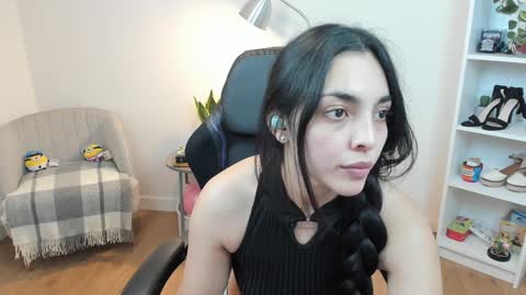 Bella Evans online show from 01.17.25