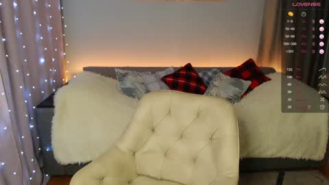 Snapshot of _blonde_barbie_ chatting on 12.04.24 Elizabeth online show from 12.04.24