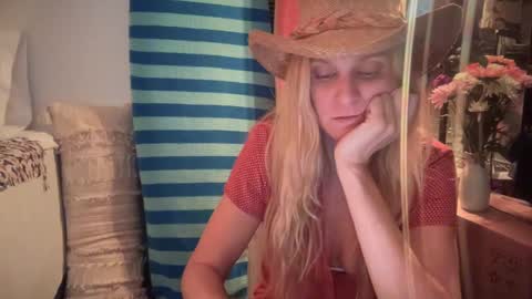 Snapshot of _chelsea___ chatting on 10.01.25 Chelsea xo online show from 10.01.25