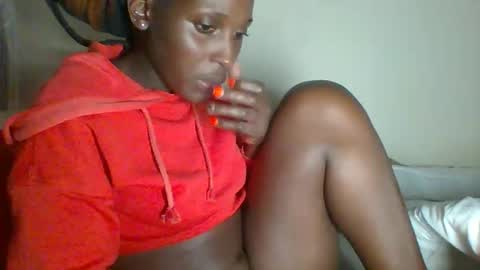 Snapshot of _clara01 chatting on 01.14.25 clara online show from 01.14.25