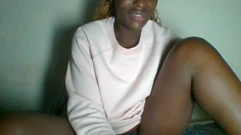 Snapshot of _clara01 chatting on 02.07.25 clara online show from 02.07.25