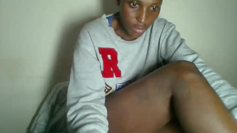 Snapshot of _clara01 chatting on 03.05.25 clara online show from 03.05.25