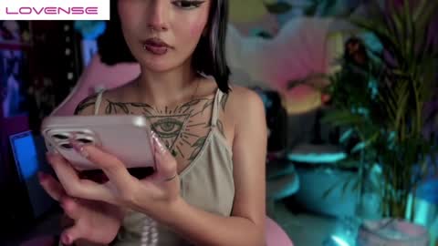 Snapshot of _darkkitty_ chatting on 12.29.24 paula online show from 12.29.24