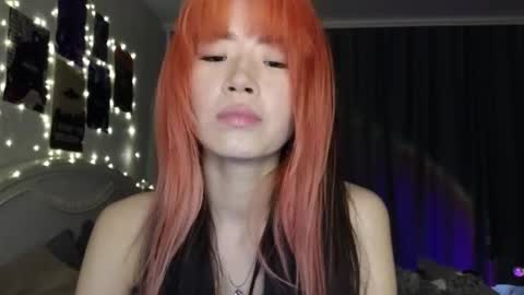 Snapshot of _eve____ chatting on 03.04.25 EveEva online show from 03.04.25