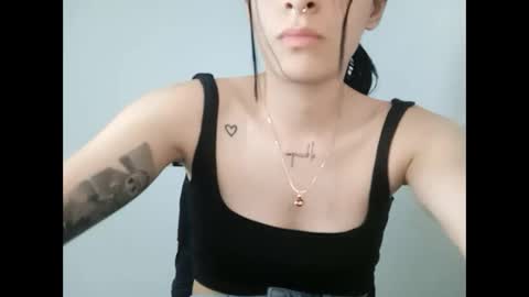 Snapshot of _genesid_dixton chatting on 02.21.25 Mia-foster online show from 02.21.25