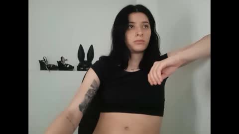 Snapshot of _genesid_dixton chatting on 02.24.25 Mia-foster online show from 02.24.25