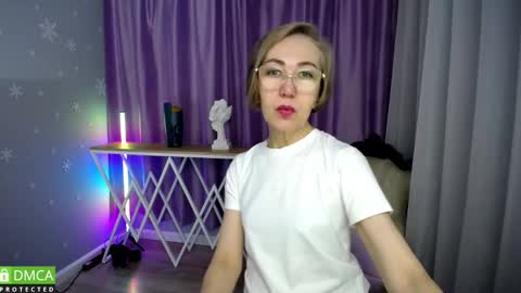 _greybunny_ online show from 10.17.25