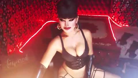 Snapshot of _hailyourqueenx chatting on 12.28.24 GoDDess  Chloe online show from 12.28.24