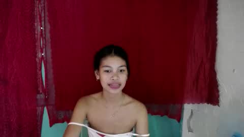 Snapshot of _honeyletxx chatting on 09.27.25 _honeyletxx online show from 09.27.25