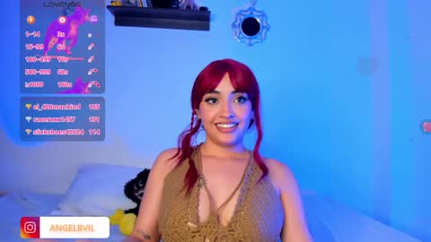 Snapshot of _hotpink chatting on 12.03.24 Jenn online show from 12.03.24