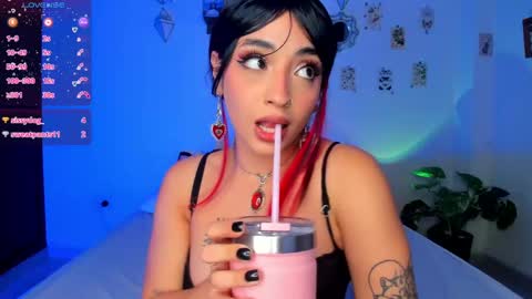 Snapshot of _hotpink chatting on 02.27.25 Jenn online show from 02.27.25