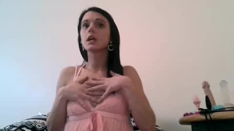 Snapshot of _ittybitty chatting on 12.30.24  ittybitty online show from 12.30.24