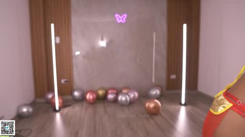 Snapshot of _kath8 chatting on 12.12.24 --- online show from 12.12.24