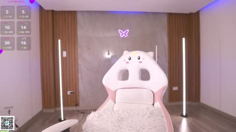 Snapshot of _kath8 chatting on 01.17.25 --- online show from 01.17.25