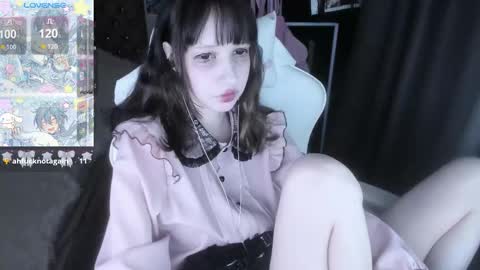  kuro  online show from 10.13.25