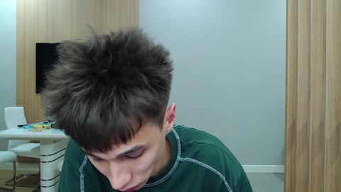 Snapshot of _kurt chatting on 12.04.24 Kurt online show from 12.04.24