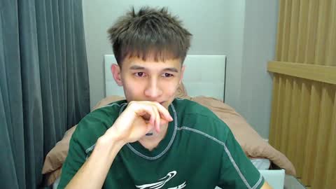 Snapshot of _kurt chatting on 01.07.25 Kurt online show from 01.07.25