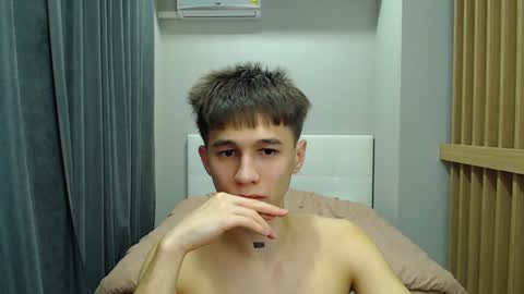 Snapshot of _kurt chatting on 01.09.25 Kurt online show from 01.09.25