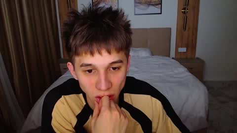 Snapshot of _kurt chatting on 03.05.25 Kurt online show from 03.05.25