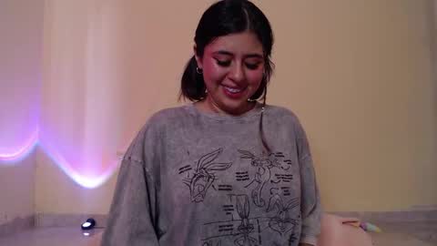Snapshot of _maiahairy_ chatting on 01.25.25 Maia online show from 01.25.25