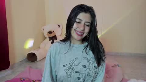 Snapshot of _maiahairy_ chatting on 09.23.25 Maia online show from 09.23.25