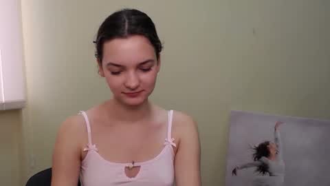Snapshot of _megasta chatting on 12.18.24 Susie online show from 12.18.24