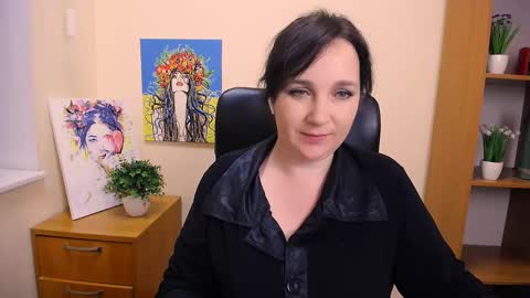 Snapshot of _miranda_sun chatting on 02.10.25 Miranda online show from 02.10.25