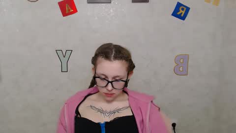 Snapshot of _miraterri_ chatting on 02.22.25 Mira online show from 02.22.25