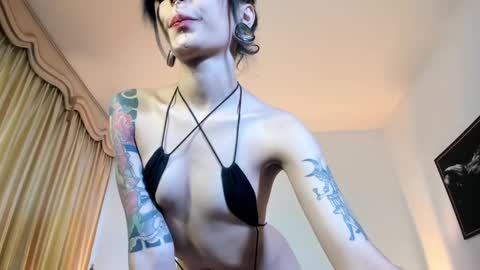 Snapshot of _mizuki chatting on 02.19.25 mizuki  online show from 02.19.25